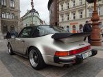 Samochody porsche na libereckim rynku. Źródło: denik.cz